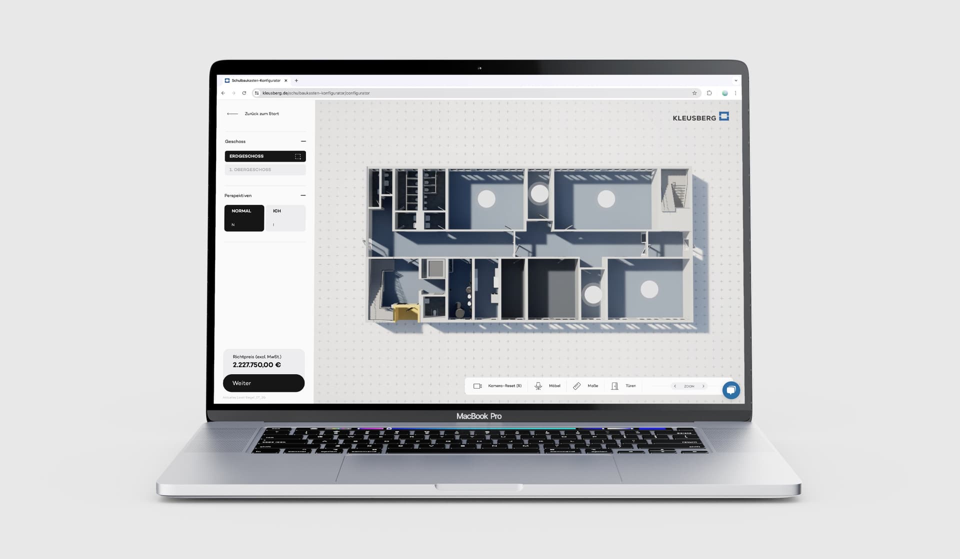 Laptop zeigt Gebäudeplanung in 3D auf Bildschirm, Software zur Raumkonfiguration.