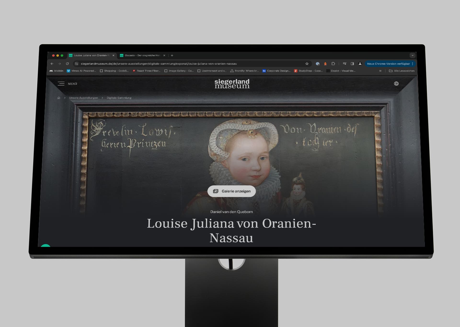 Monitor zeigt die Website des Siegerlandmuseums mit einem Porträt von Louise Juliana von Oranien-Nassau.
