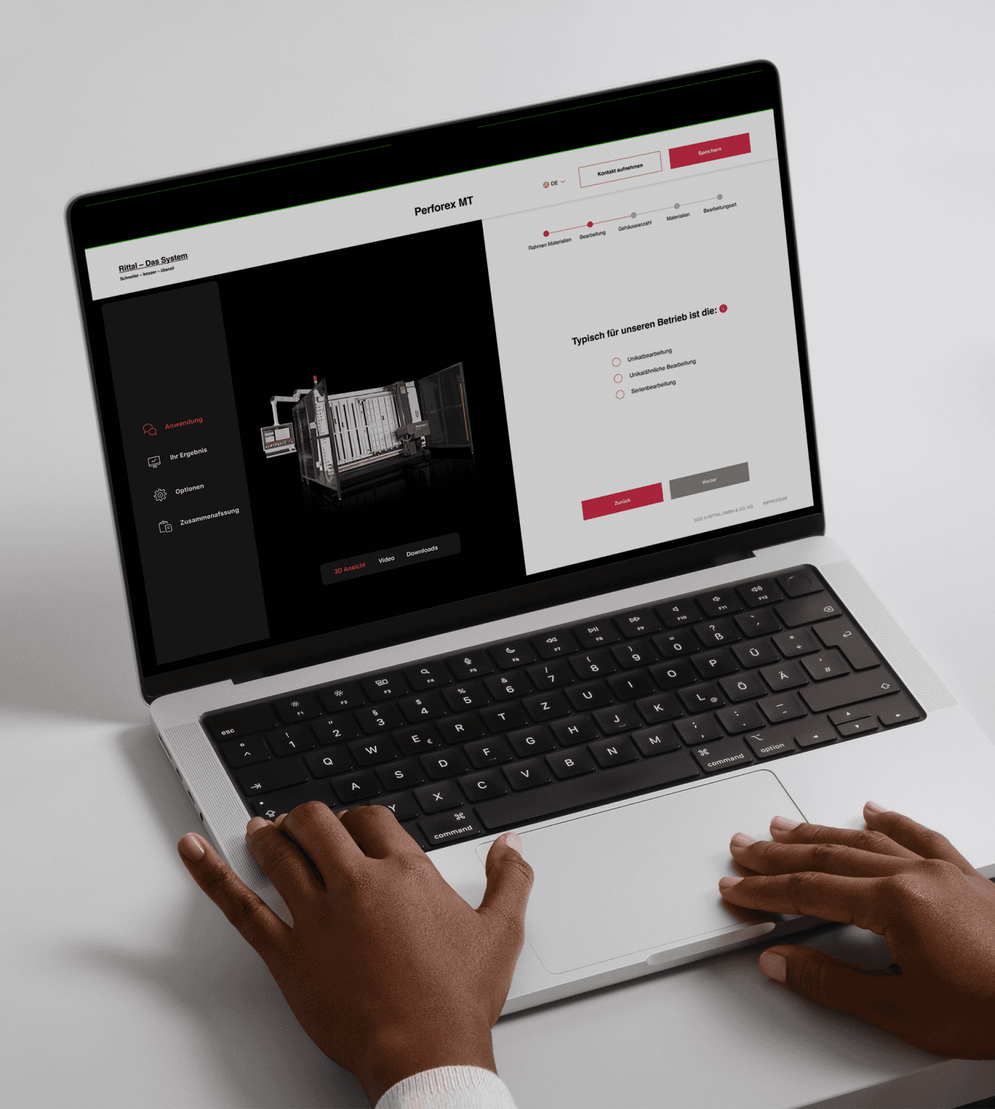 Laptop, mit einem Konfigurator für Rittal RAS