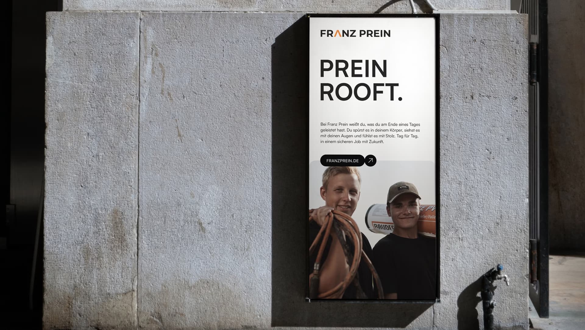 Employer Branding Plakt für Prein mit der Aufschrift "Prein Rooft"